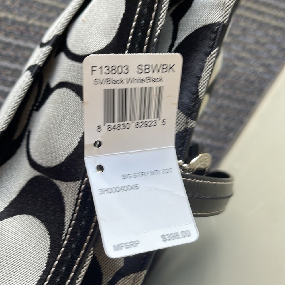 NEW Coach Signature Strap Tote - Picture 4 of 6